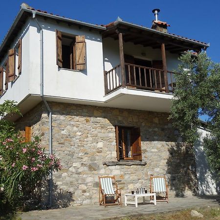 פוטיסטיקה Traditional Stonehouse מראה חיצוני תמונה