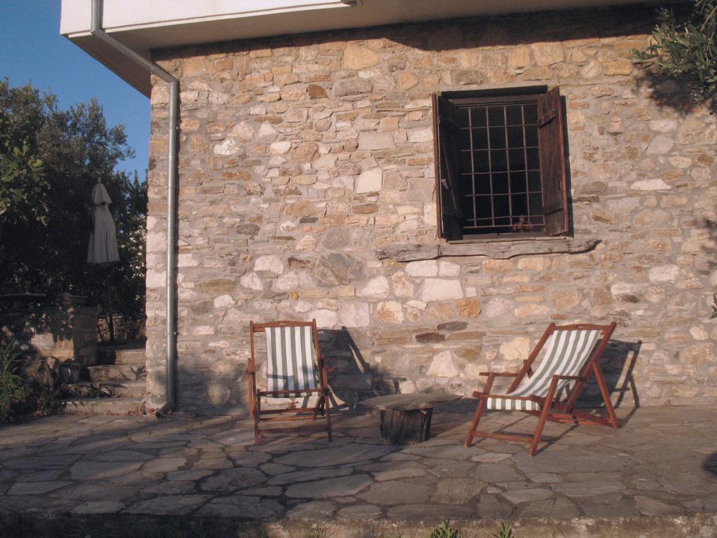 פוטיסטיקה Traditional Stonehouse מראה חיצוני תמונה