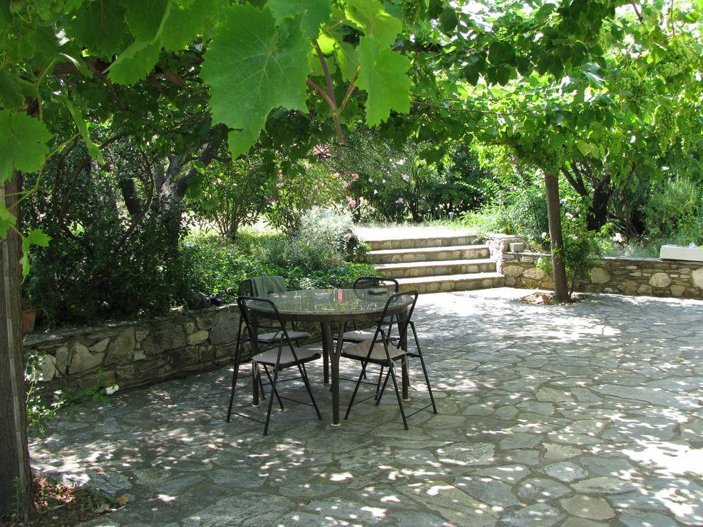 פוטיסטיקה Traditional Stonehouse מראה חיצוני תמונה