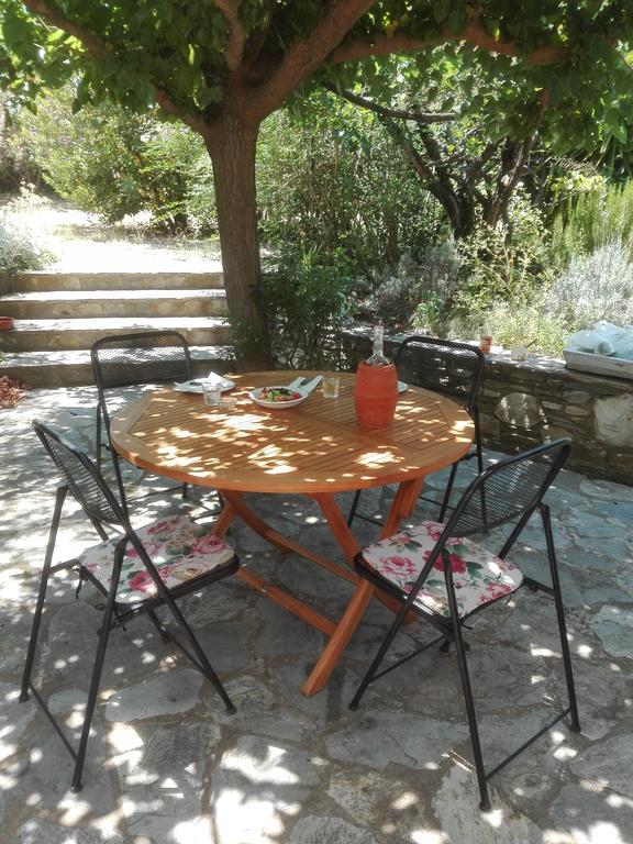 פוטיסטיקה Traditional Stonehouse מראה חיצוני תמונה