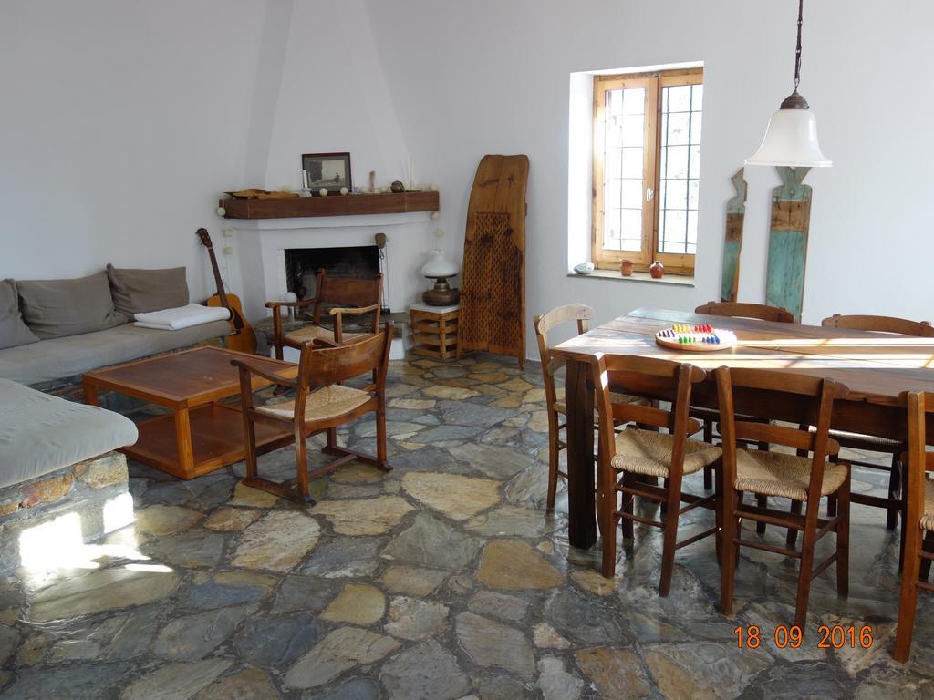 פוטיסטיקה Traditional Stonehouse מראה חיצוני תמונה