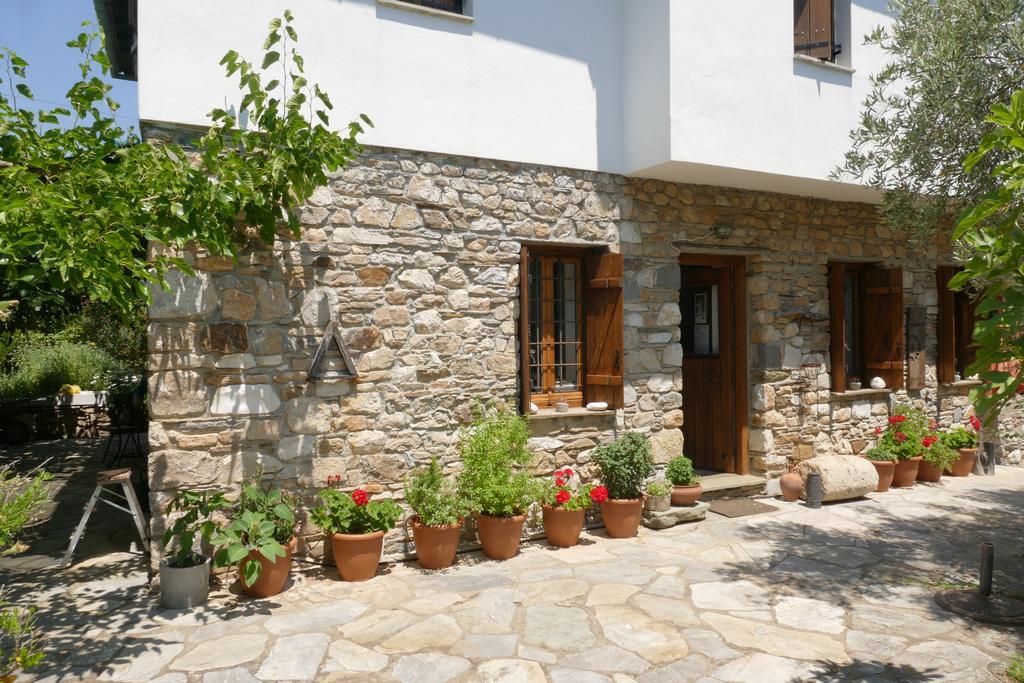 פוטיסטיקה Traditional Stonehouse מראה חיצוני תמונה